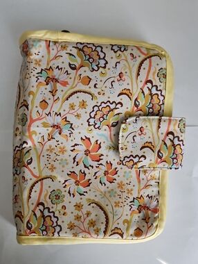 Floral Quilted Organizer Folio